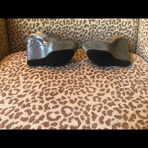 Dollhouse Iridescent Sparkly Wedge - Picture 4 of 4